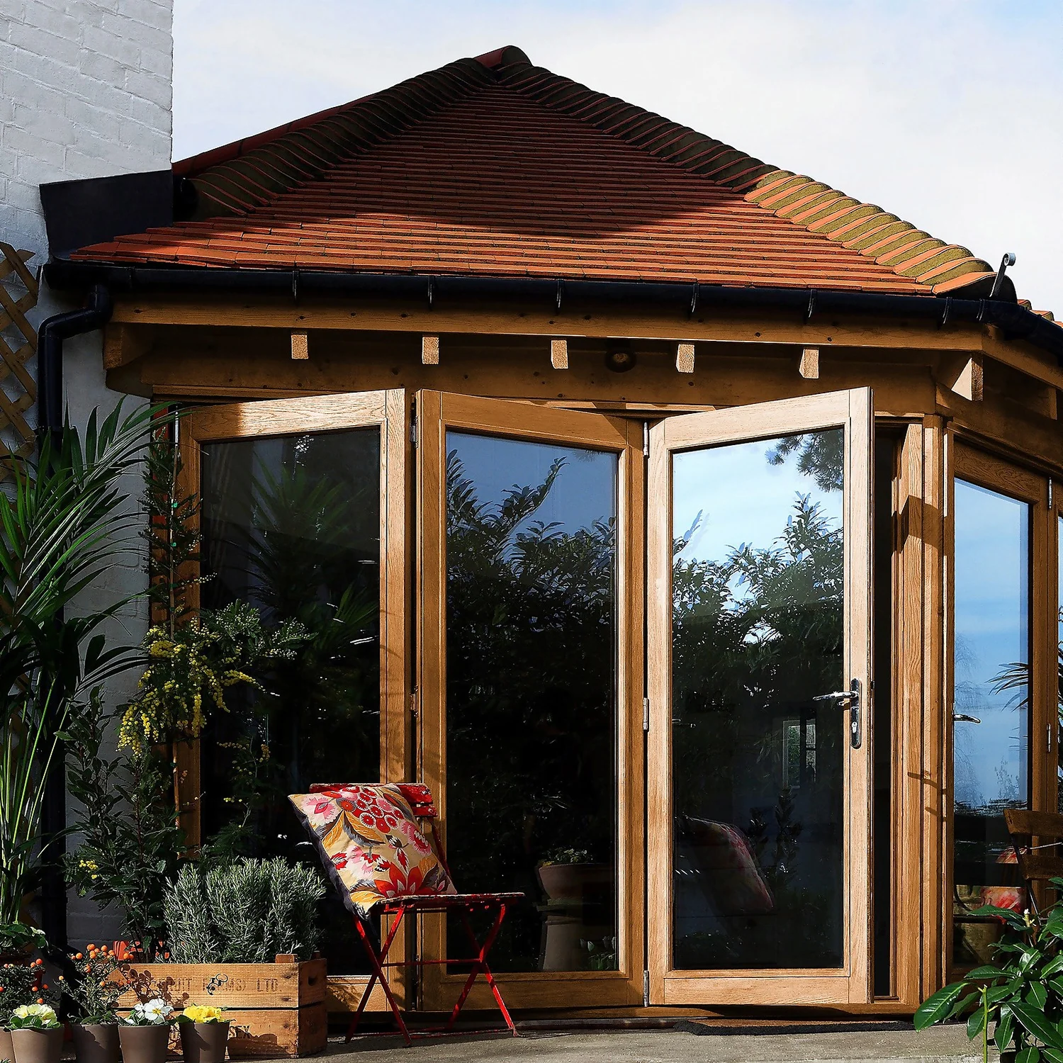 Sadolin Extra Durable Woodstain Natural - 2.5L Sadolin Extra Durable Woodstain Natural - 2.5L -Keter Store 12804804 4914951398679374