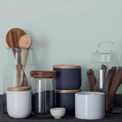 Crown Breatheasy Kitchen Matt Emulsion Paint Marble Top - Tester 40ml -Keter Store 12814059 1094857365044389