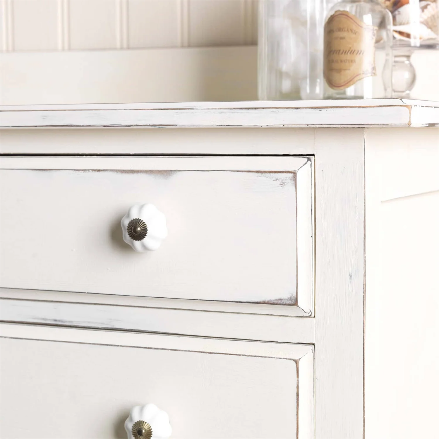 Rust-Oleum Furniture Spray Paint - Antique White - 400ml Rust-Oleum Furniture Spray Paint - Antique White - 400ml -Keter Store 12819594 7804832982514413